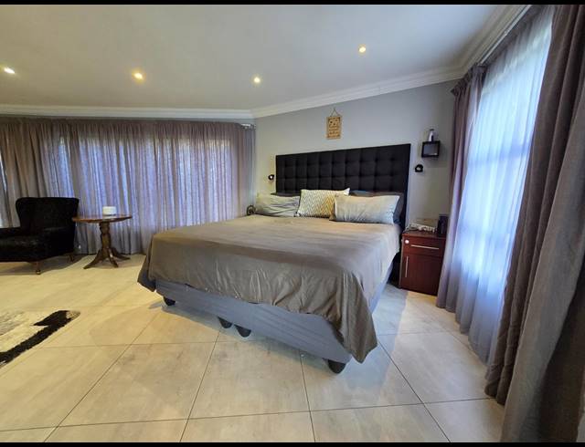 8 BEDROOM HOUSE FOR SALE IN BASSONIA